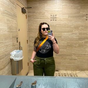 Meet your Posher, Brooke